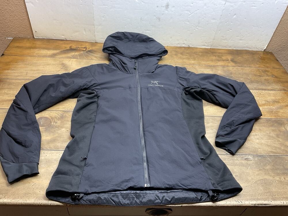 Arcteryx Jacket Women's Size Large 12-14 Black Atom LT Hoody Insulated Rain